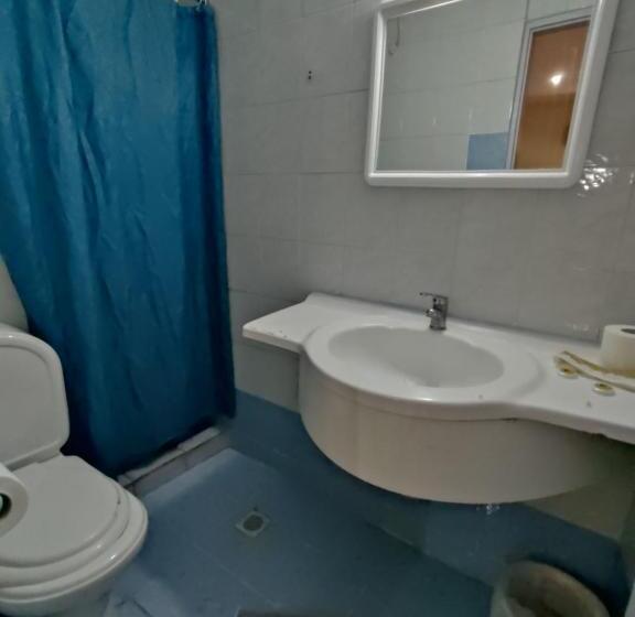 패밀리 룸, Elite