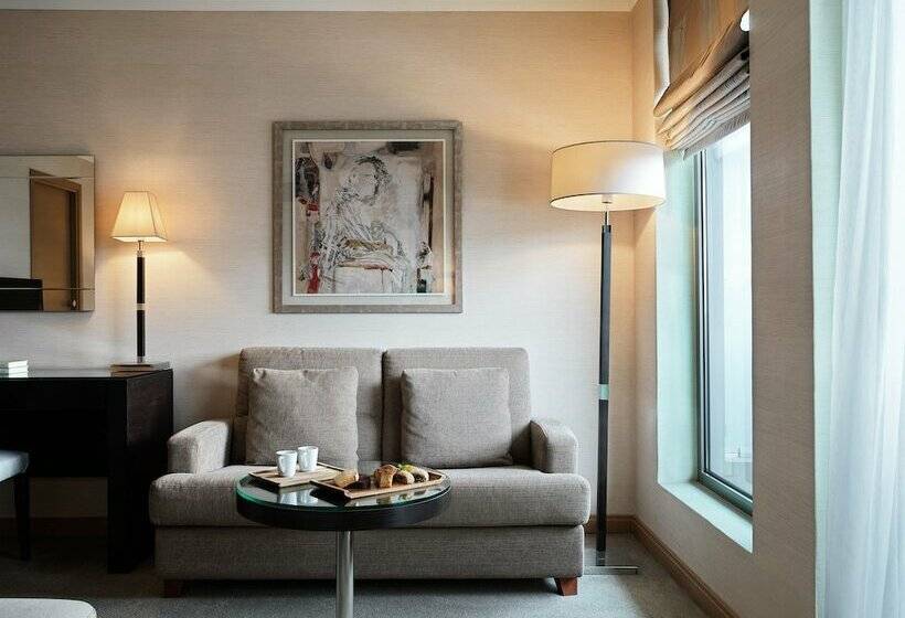 غرفة إدارية مطلة على حمام السباحة, Galaxy Iraklio