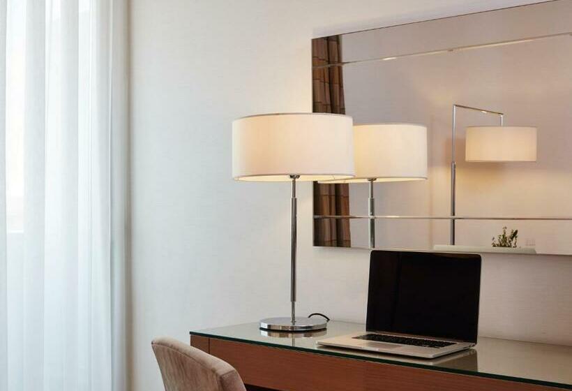 Номер Superior, Galaxy Iraklio