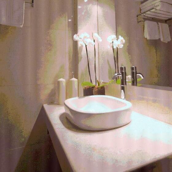 패밀리 룸, Golden Sun