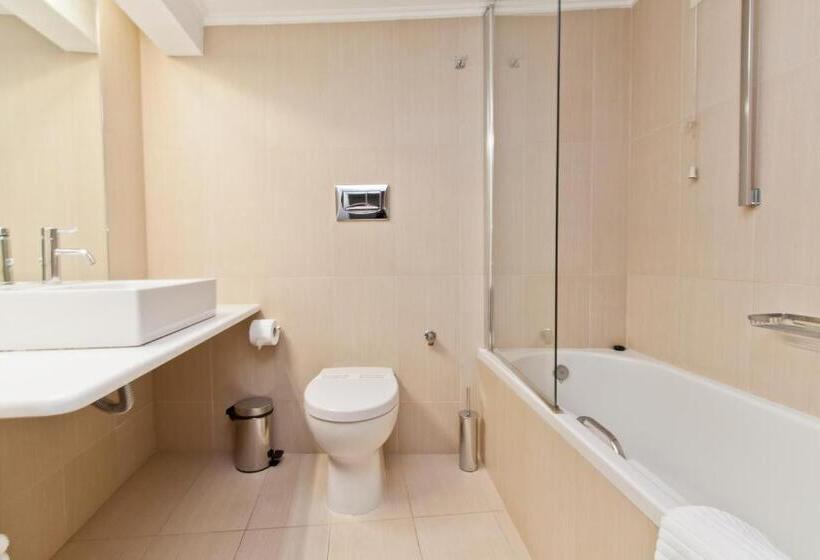 주니어 스위트, Golden Sun