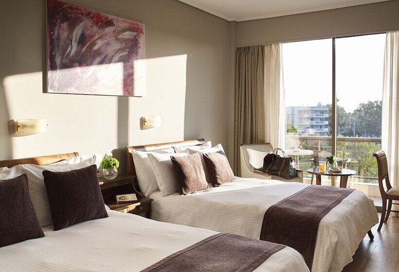 패밀리 룸, Golden Sun