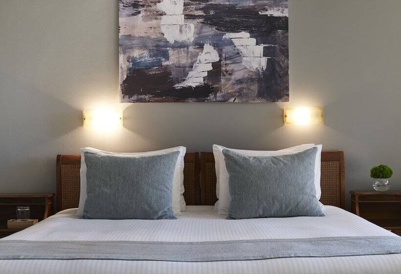 주니어 스위트, Golden Sun