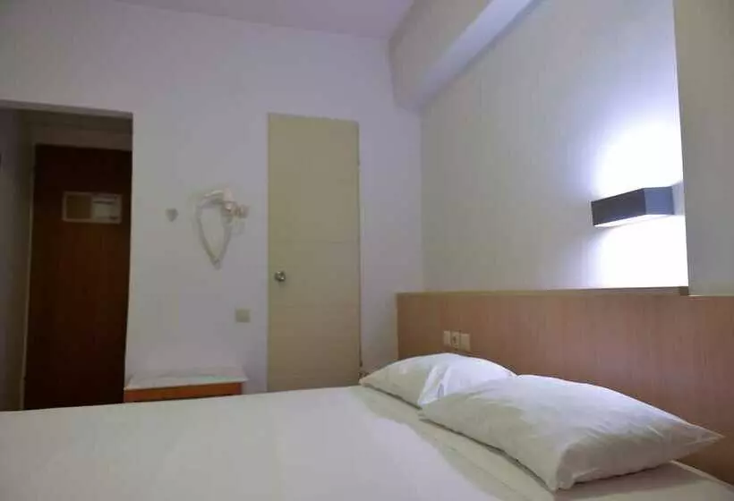Chambre Standard, Mediterranee