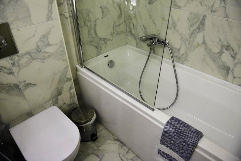 اتاق استاندارد سه نفره, Mediterranee