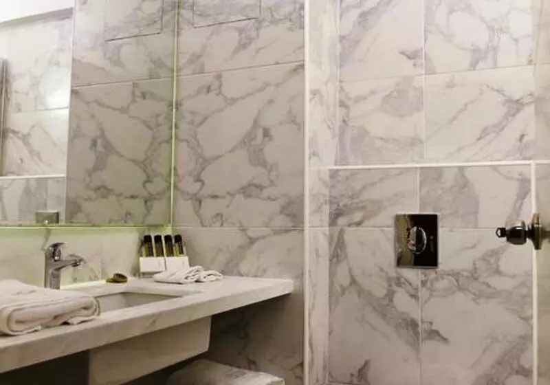 Chambre Supérieure, Mediterranee