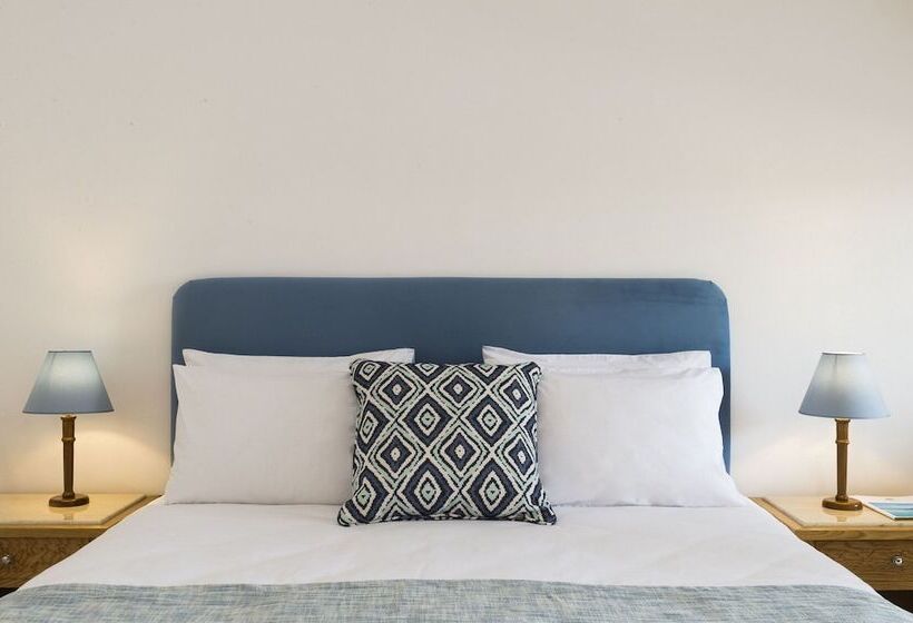 اتاق استاندارد با چشمانداز دریا, Mitsis Ramira