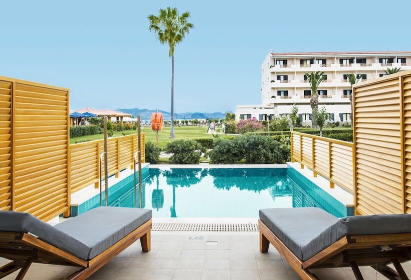 اتاق خانوادگی, Mitsis Ramira