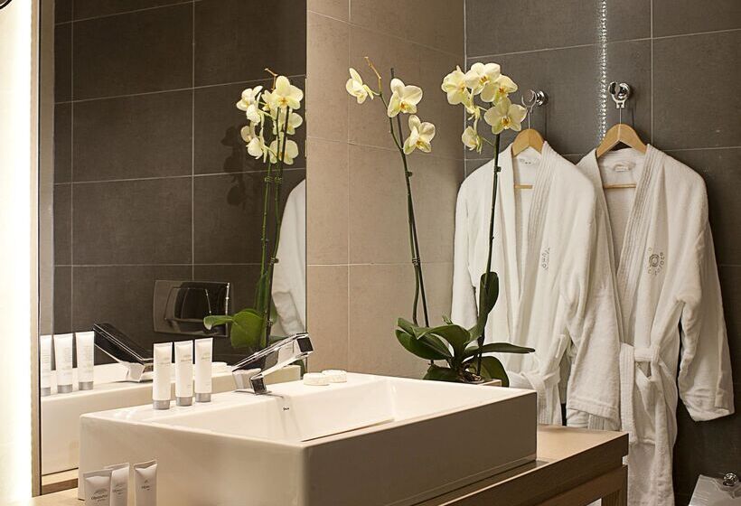 オーシャンビュージュニアスイート, Olympic Palace