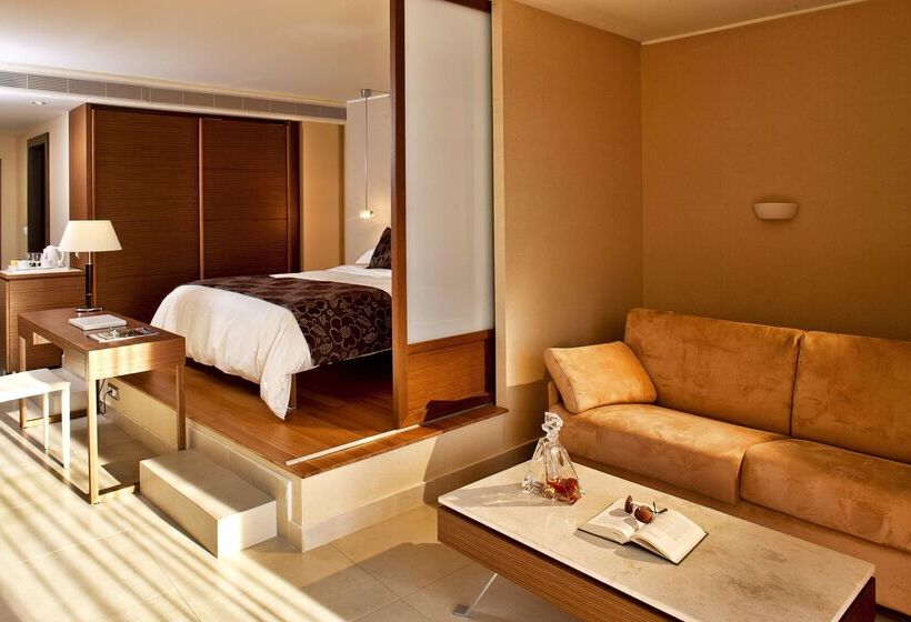 オーシャンビュージュニアスイート, Olympic Palace