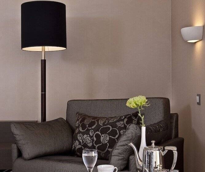 マウンテンビュースタンダードルーム, Olympic Palace