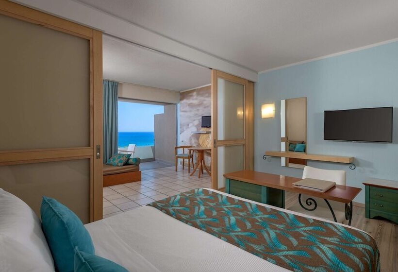 海の見えるスーペリアファミリールーム, Olympic Palace