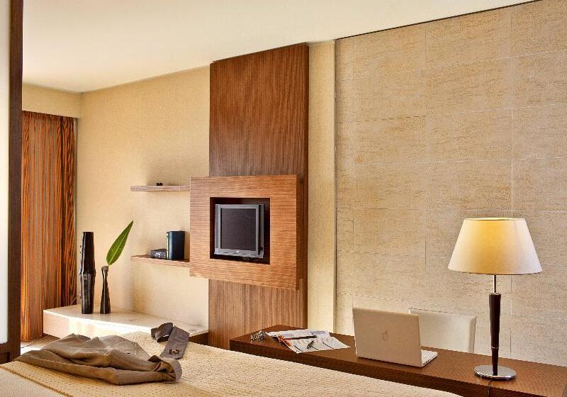 オーシャンビュージュニアスイート, Olympic Palace