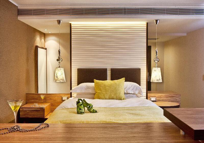 オーシャンビュージュニアスイート, Olympic Palace