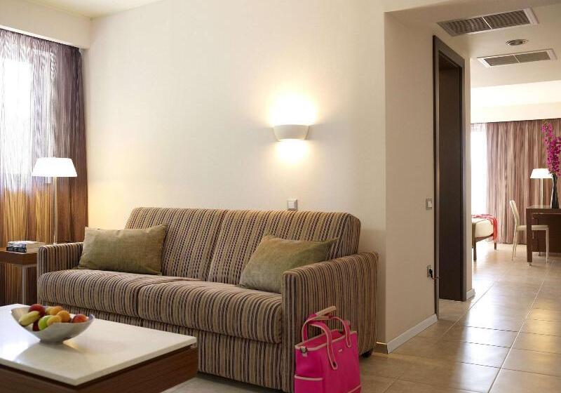 オーシャンビュースイート, Olympic Palace