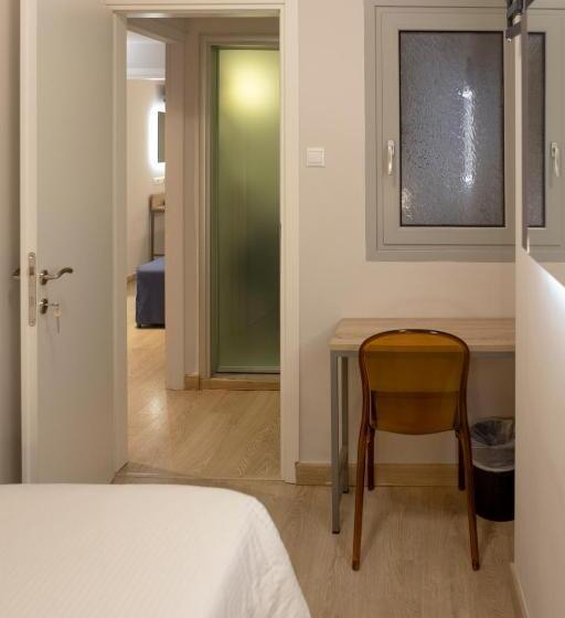 غرفة قياسية ثلاثية, Pan