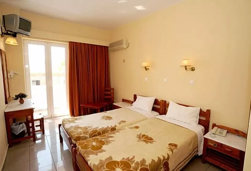 Habitación Estándar Individual, Paritsa