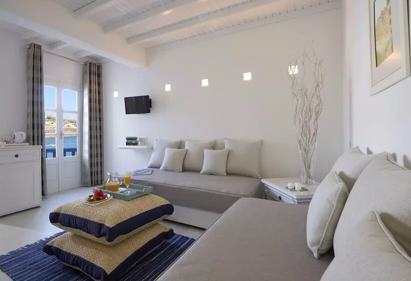 Sviitti Merinäkymä, Petinos Beach