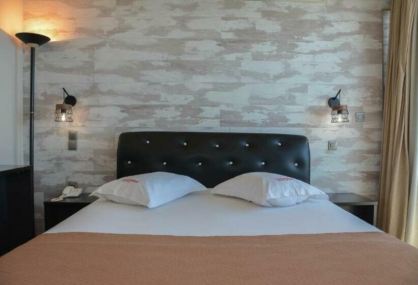 חדר אקונומי, Scorpios Sea Side