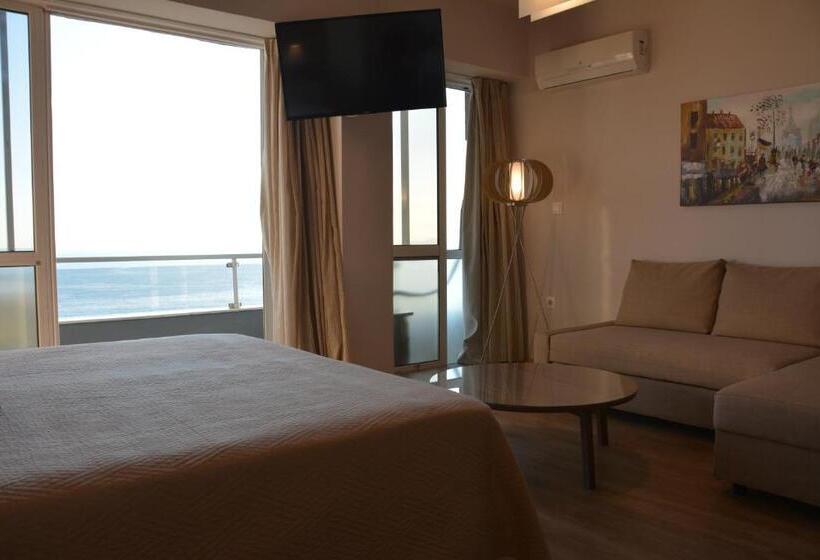 חדר משפחתי נוף לים, Scorpios Sea Side