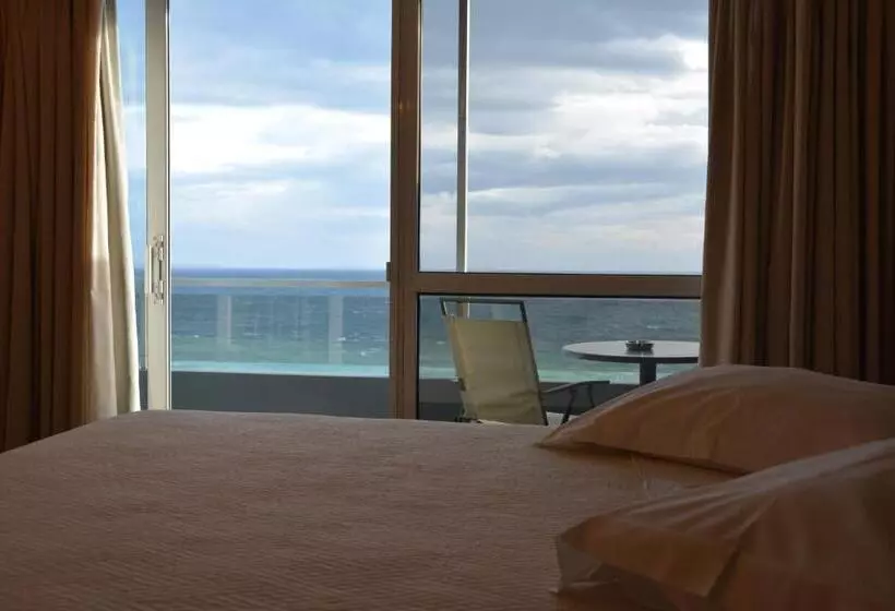 سوییت جونیور با چشم‌انداز دریا, Scorpios Sea Side