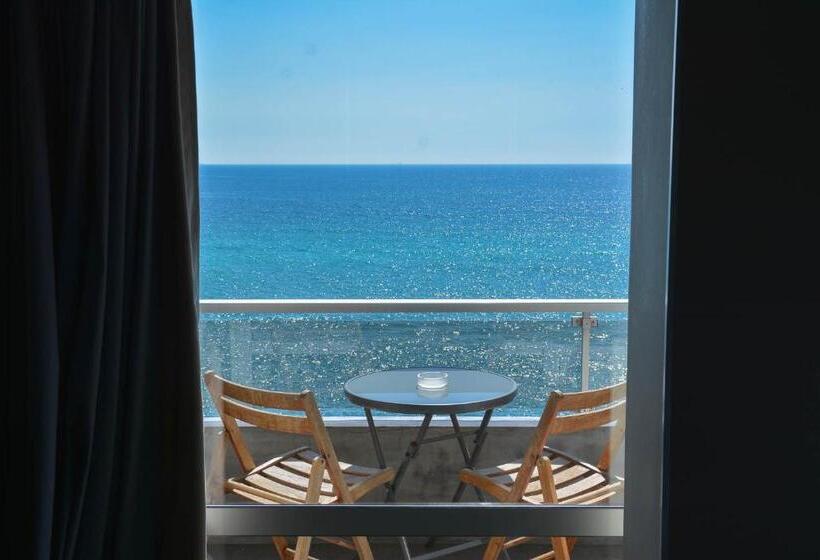 חדר משפחתי נוף לים, Scorpios Sea Side