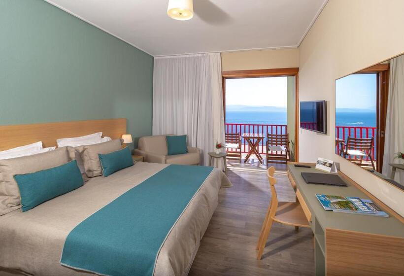 اتاق لوکس با چشم‌انداز دریا, Skiathos Palace