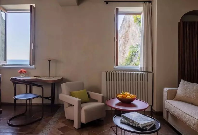 سوییت با چشمانداز دریا, Anantara Convento di Amalfi Grand Hotel