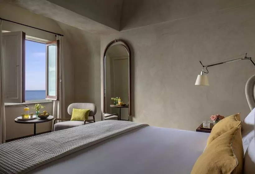 اتاق لوکس با چشمانداز دریا, Anantara Convento di Amalfi Grand Hotel
