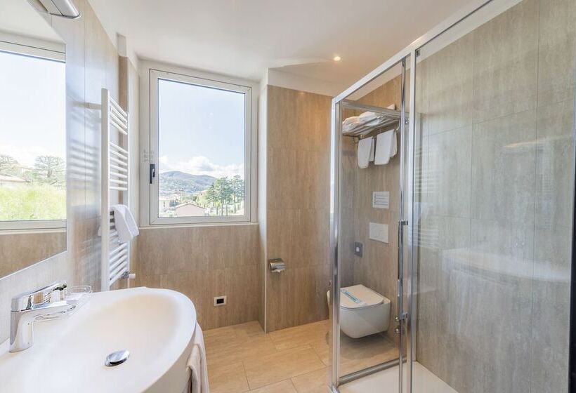 חדר סטנדרט נוף להרים, Asnigo