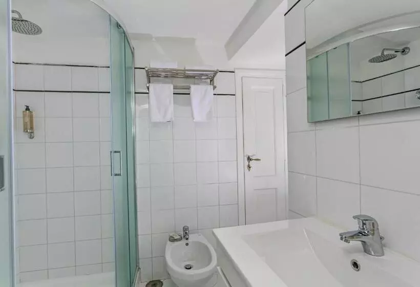 اتاق استاندارد, Il Capri Hotel