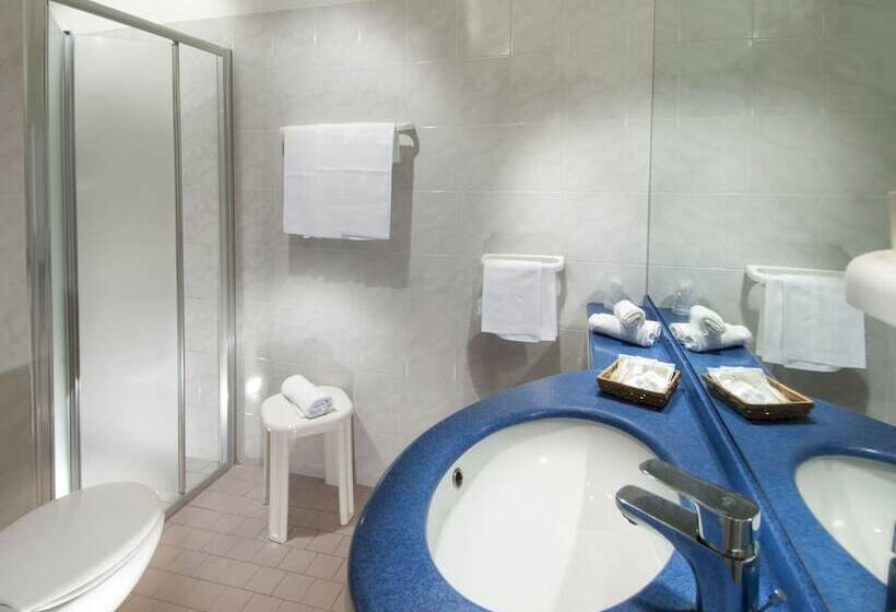 חדר סטנדרט, Cormoran