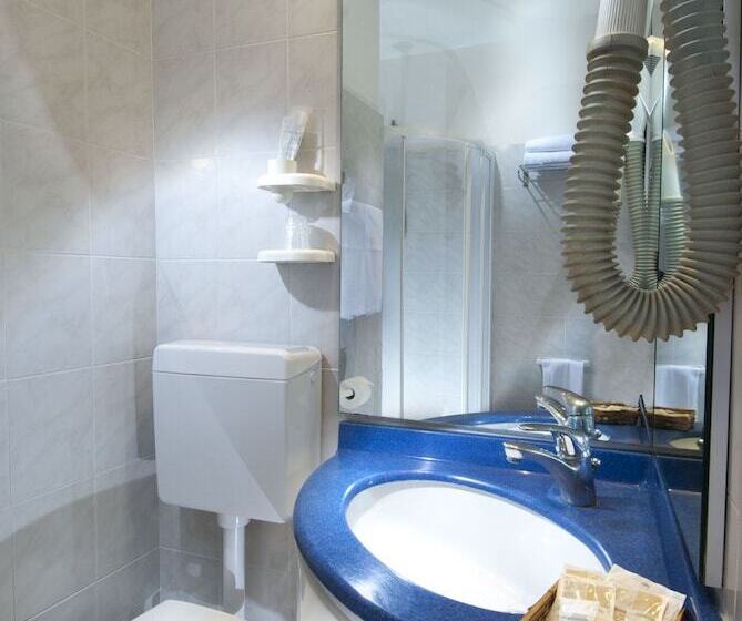 חדר סטנדרט, Cormoran