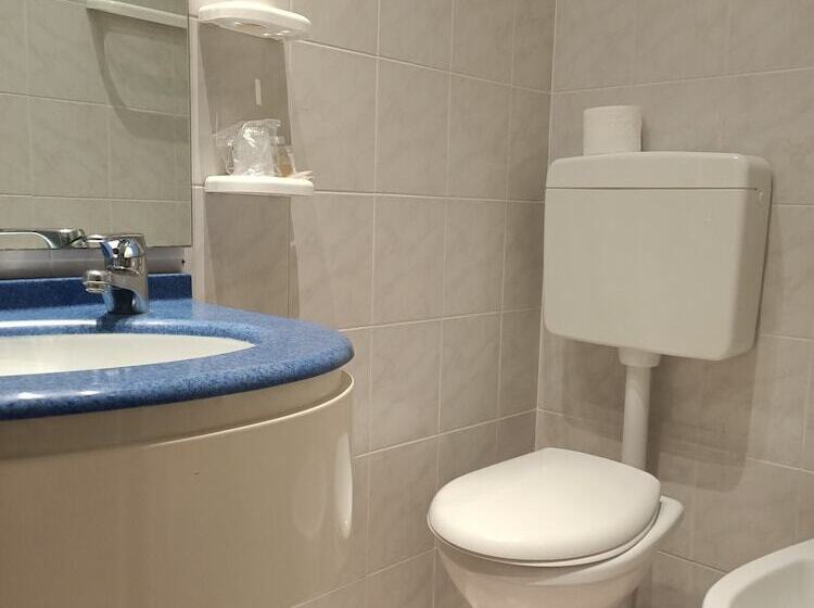 חדר סטנדרט, Cormoran