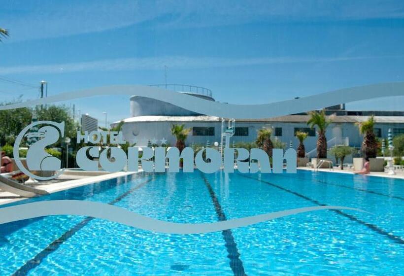 חדר משפחתי נוף לבריכה, Cormoran