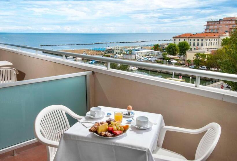 חדר סטנדרט, Cormoran