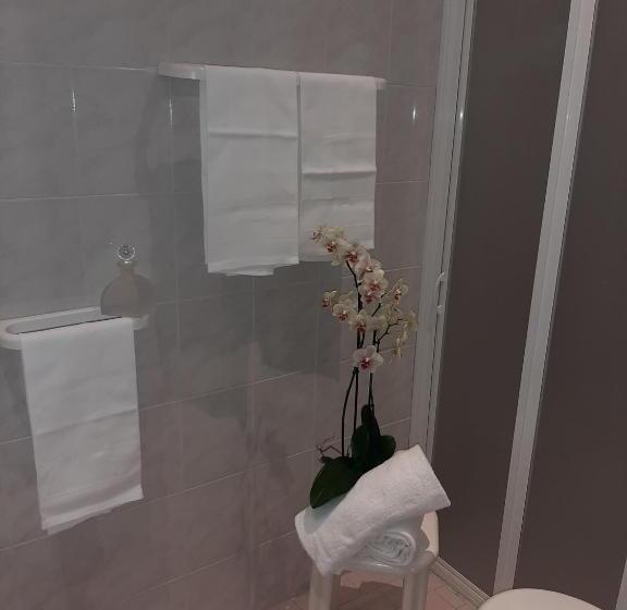 חדר סטנדרט, Cormoran