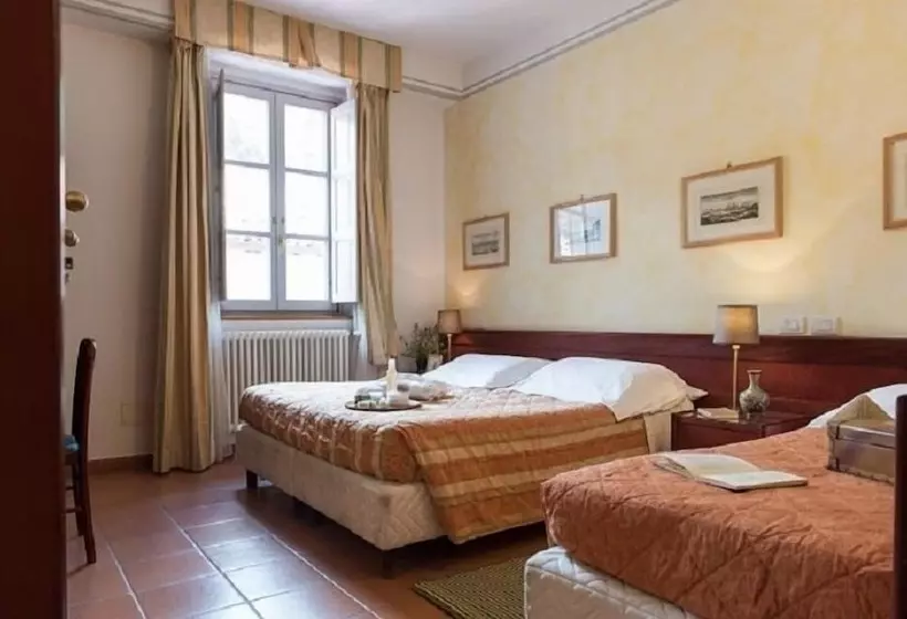 Classic Neljän Hengen Huone, Delle Terme Santa Agnese