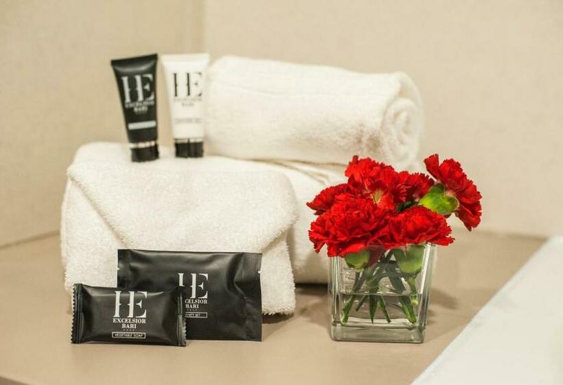 חדר סטנדרט לשלושה, Excelsior Bari