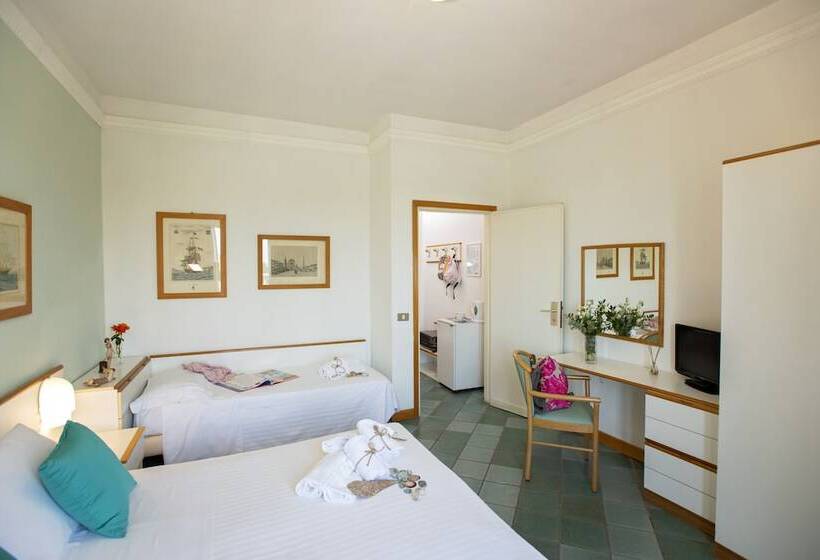 اتاق استاندارد سه نفره, L'approdo