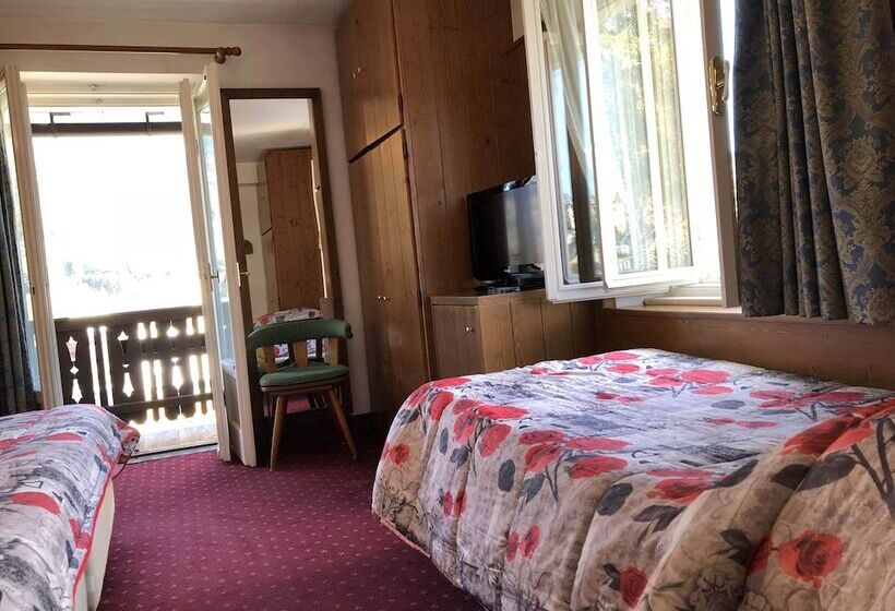 Трехместный Номер Стандарт с Балконом, Majoni