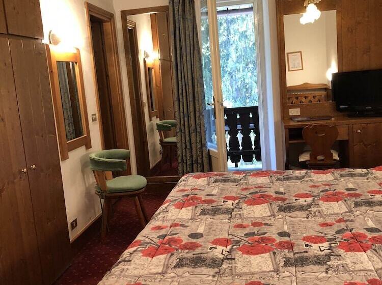 Номер Стандарт с Балконом, Majoni