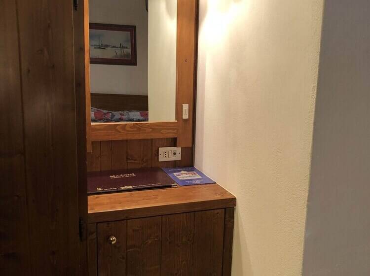 Четырехместный Номер Стандарт, Majoni