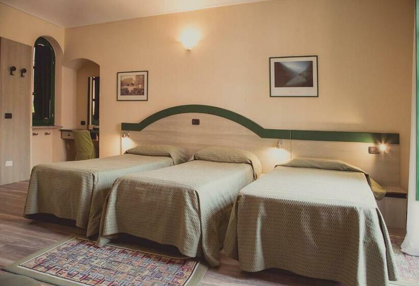 غرفة قياسية ثلاثية, Rainero