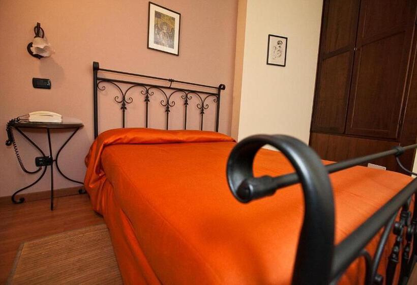 غرفة إقتصادية, Rainero