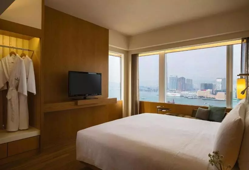 سوییت سوپریور, Renaissance Hong Kong Harbour View