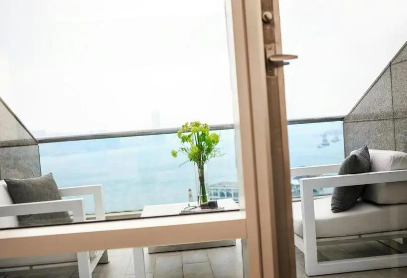 اتاق استاندارد اینتریور, Renaissance Hong Kong Harbour View