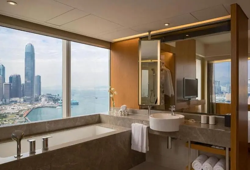 Superior suite with view, Renaissance Hong Kong Harbour View