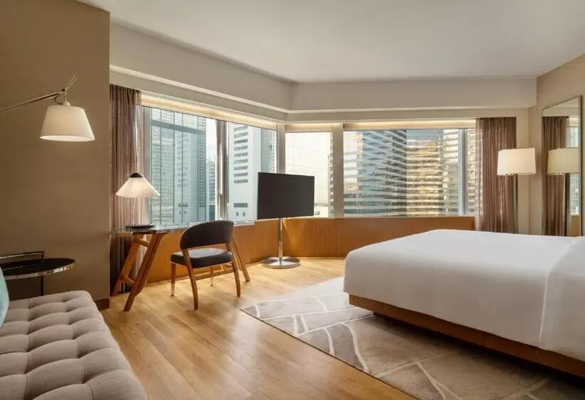 اتاق استاندارد با تخت بزرگ, Renaissance Hong Kong Harbour View
