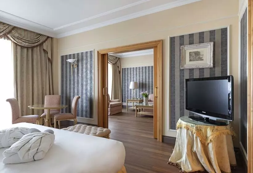 スイート, Royal Hotel Carlton